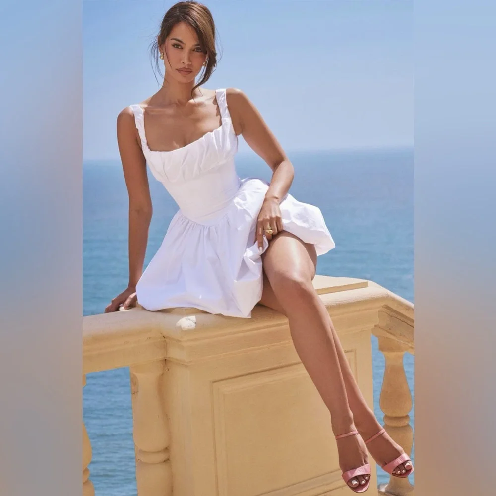 ✨SOLD✨ House of CB “Le Puff” Dress in White - Picture 3 of 9